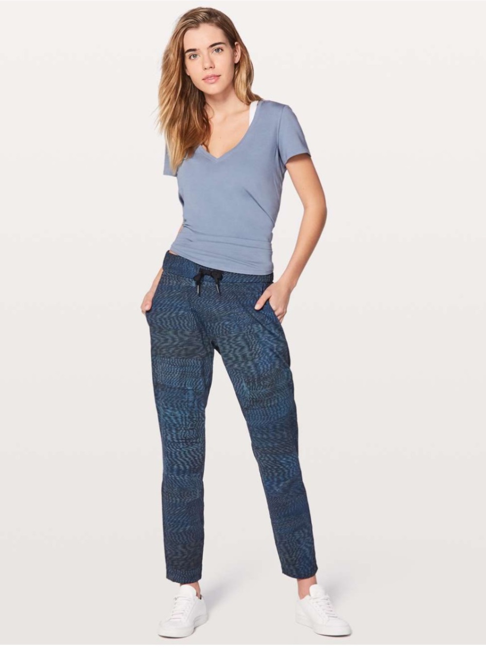 Lululemon On The Fly Pant *28"
Linear Flux Battleship Multi